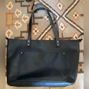 Smooth Black Large Zip Tote